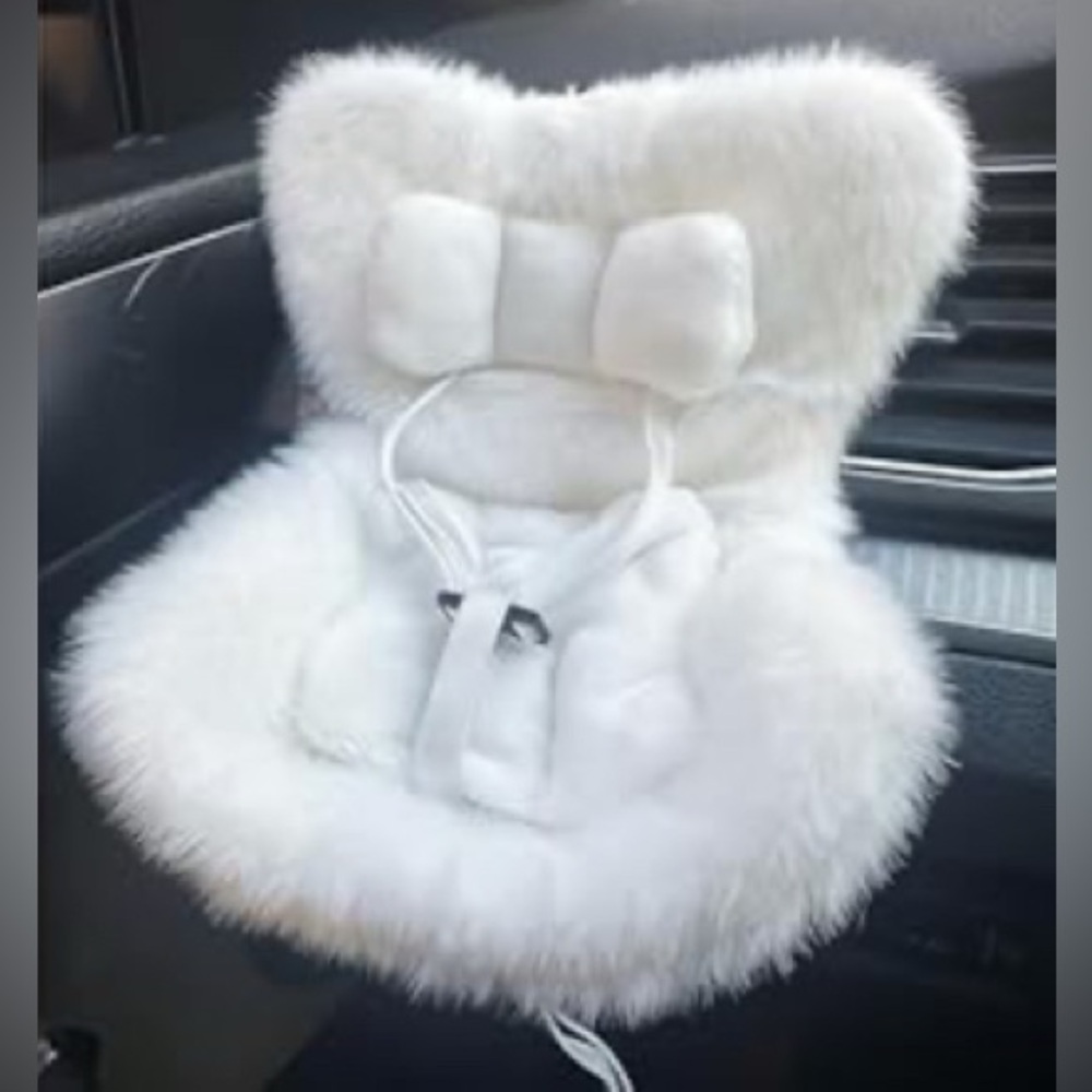 White Furry Vent Clip Car Seat - Fits Labubu